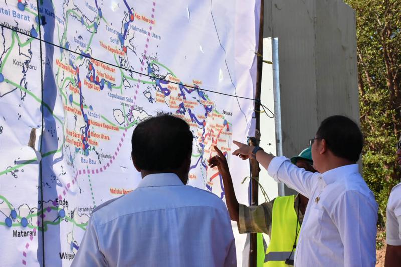 Merdekakan Warga Indonesia Timur dari Internet dengan Palapa Ring dan Satelit